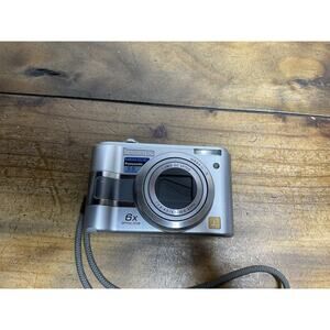 Panasonic Lumix DMC-LZ3 5MP Digital Camera 6x Optical Zoom - Silver - Tested